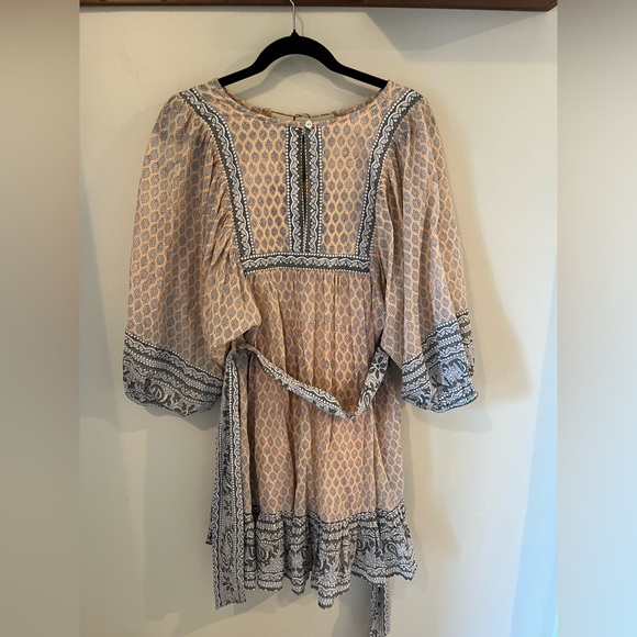 CLEOBELLA Magdalena Mini Dress in Scallop Block Print. Size medium - Picture 6 of 9